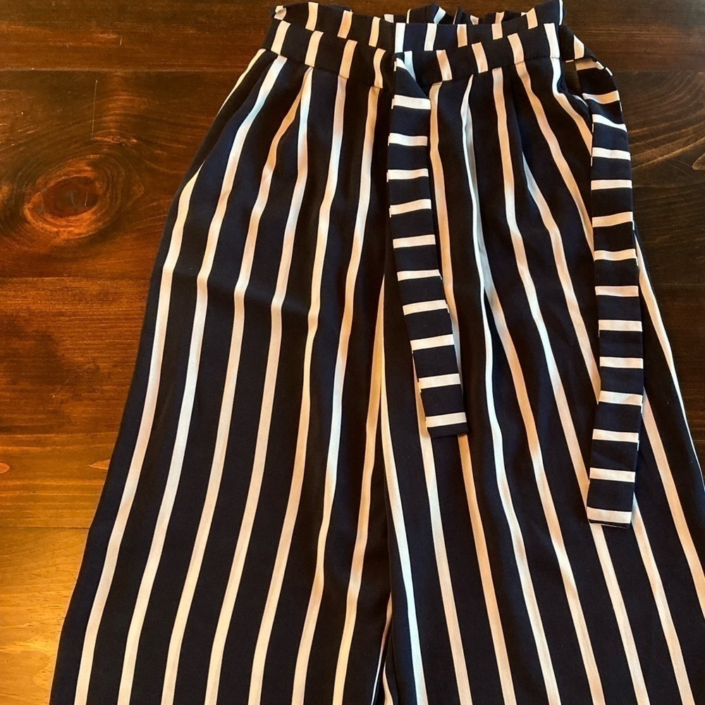 Zara Flare Dress Pants Black and White Stripped Women's XS Flare Like New